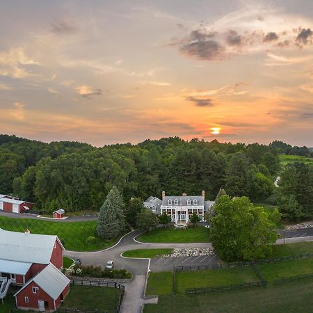 Inn At Black Star Farms Suttons Bay Exterior foto